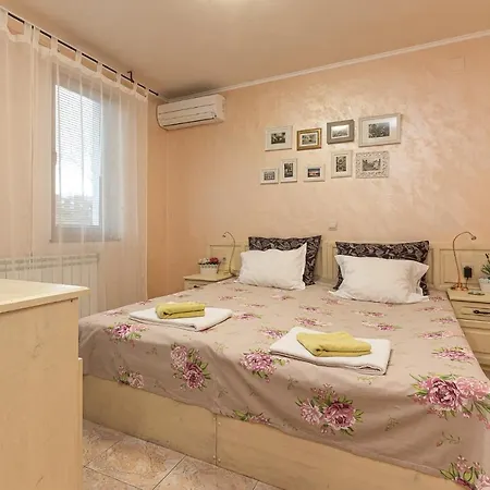 семеен и ресторант райски залив Hotel *